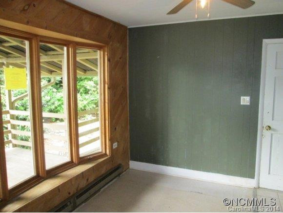 405 Pinewood Dr - Photo 10