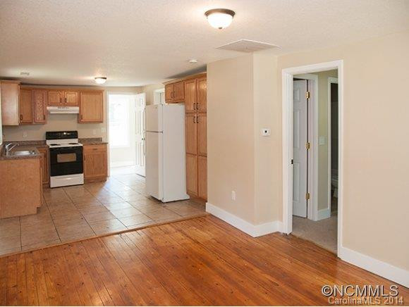 490 Cedar Lane - Photo 2