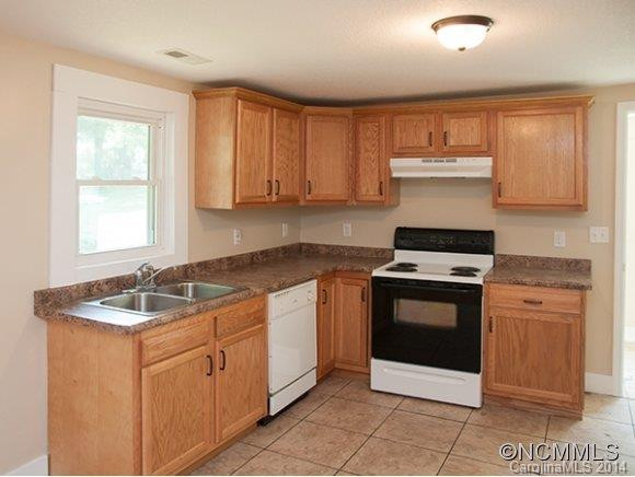 490 Cedar Lane - Photo 5