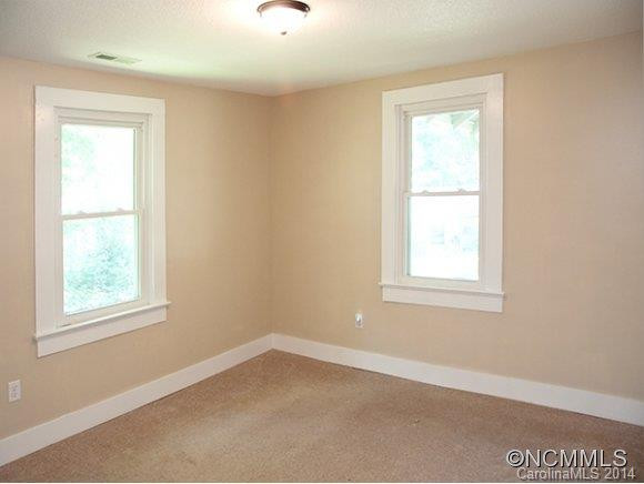 490 Cedar Lane - Photo 6