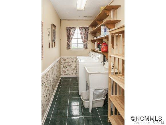 591 Golden Valley Drive - Photo 10