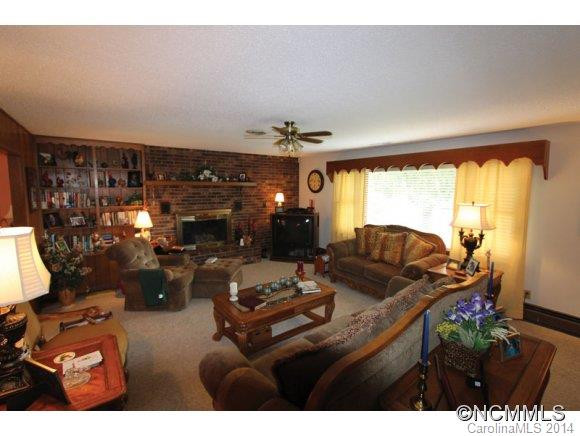 343 Fisher Road - Photo 3