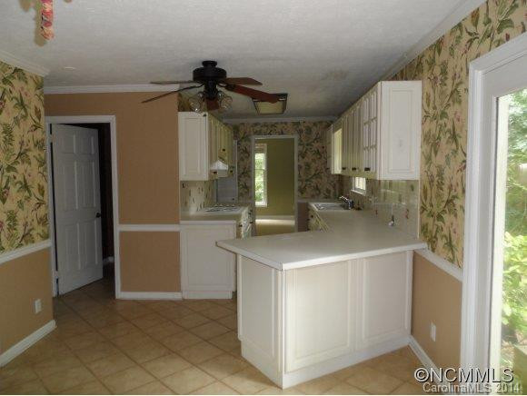 810 Anne Avenue - Photo 2