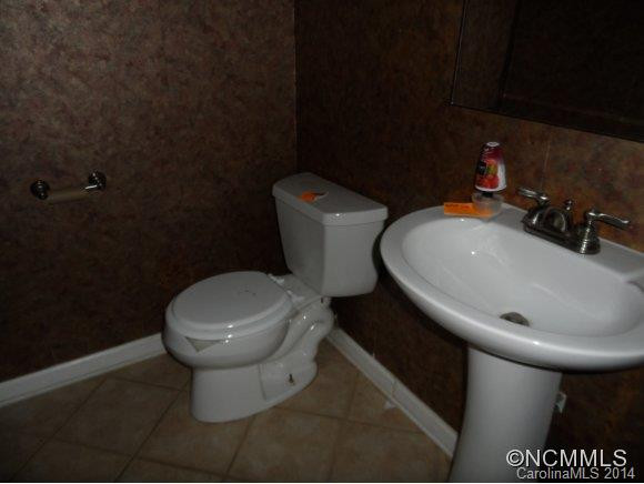810 Anne Avenue - Photo 9