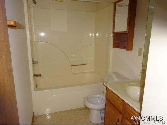 595 Franklin Street - Photo 3