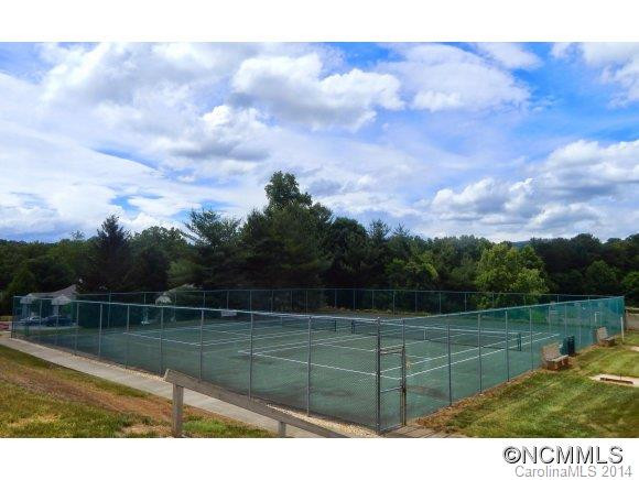 402 Abbey Circle - Photo 4
