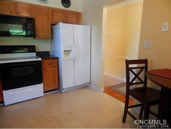 402 Abbey Circle - Photo 6
