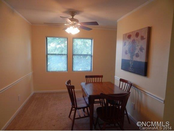 402 Abbey Circle - Photo 9