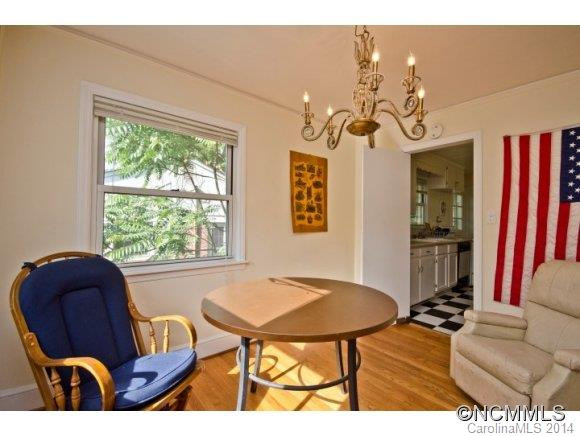 301 Kimberly Ave - Photo 5