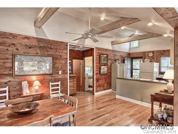 386 Charlotte Drive - Photo 11