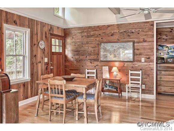 386 Charlotte Drive - Photo 13