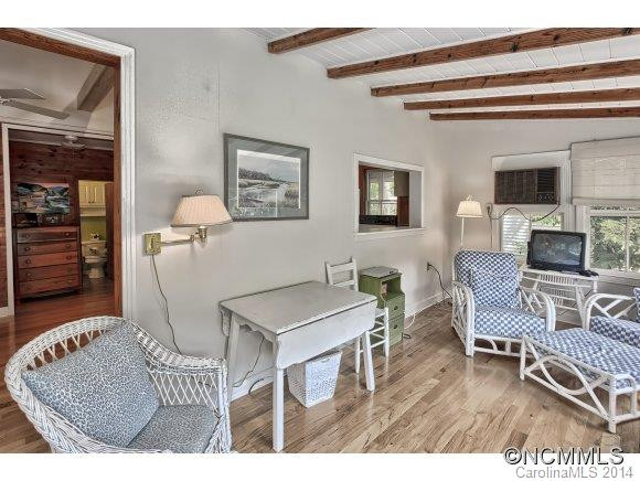 386 Charlotte Drive - Photo 14