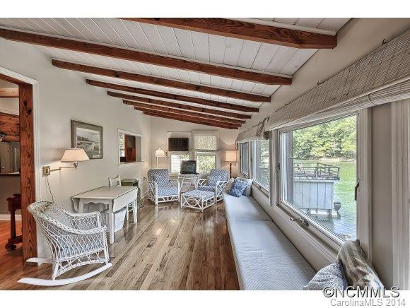 386 Charlotte Drive - Photo 16