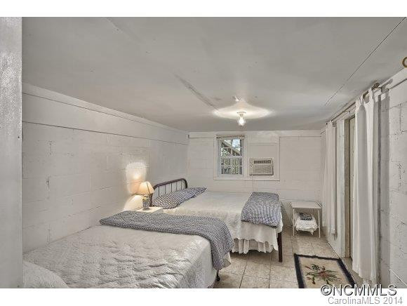 386 Charlotte Drive - Photo 20