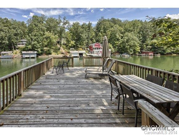 386 Charlotte Drive - Photo 3