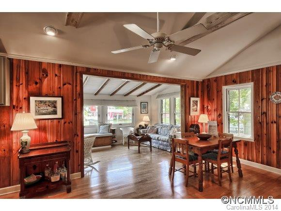 386 Charlotte Drive - Photo 10
