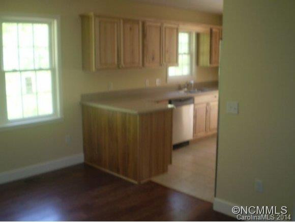 144 South Woods Drive - Photo 3