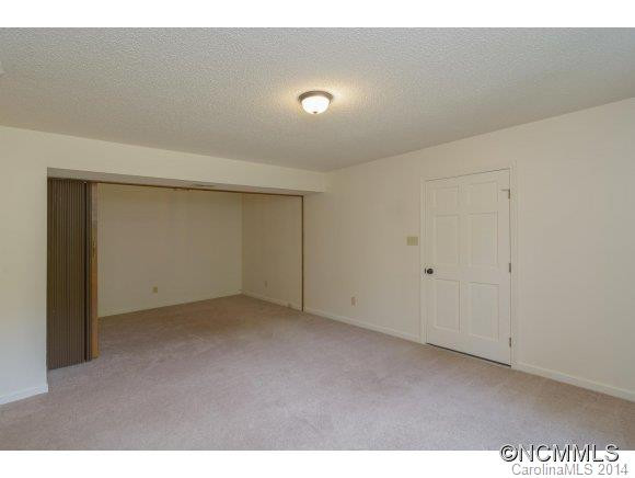 33 Pensacola - Photo 13