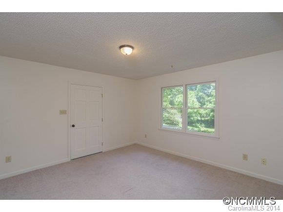 33 Pensacola - Photo 14