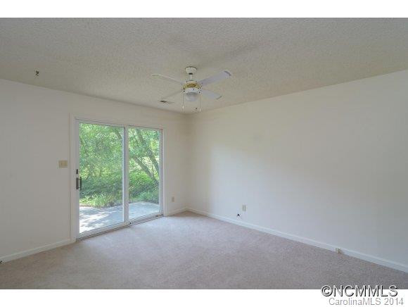 33 Pensacola - Photo 17