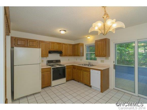 33 Pensacola - Photo 8