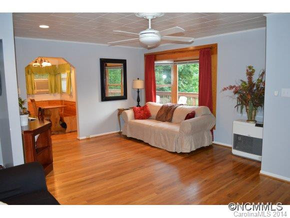 88 Parkway View Dr. - Photo 15
