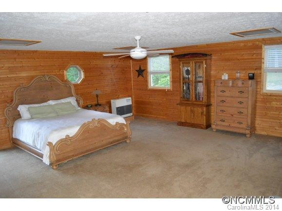 88 Parkway View Dr. - Photo 19