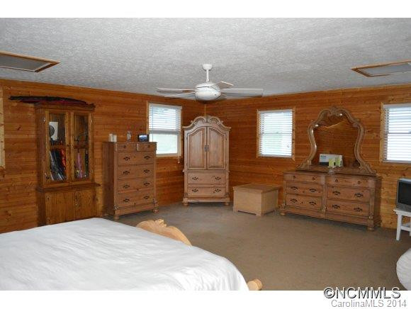 88 Parkway View Dr. - Photo 20