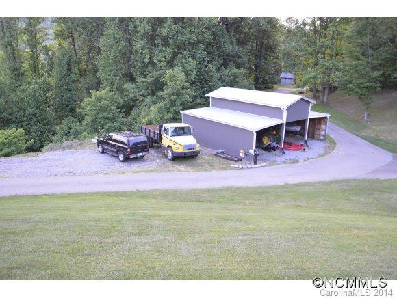 88 Parkway View Dr. - Photo 3