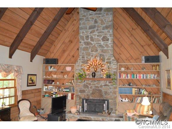 495 Locust Drive - Photo 4