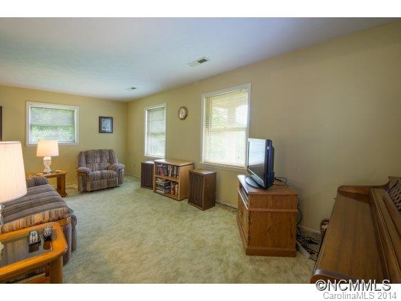 410 Pennsylvania Road - Photo 8