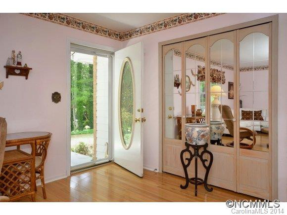 51 Parkview Drive - Photo 3