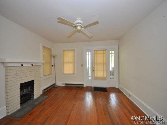 1014 OLD SPARTANBURG RD. - Photo 2