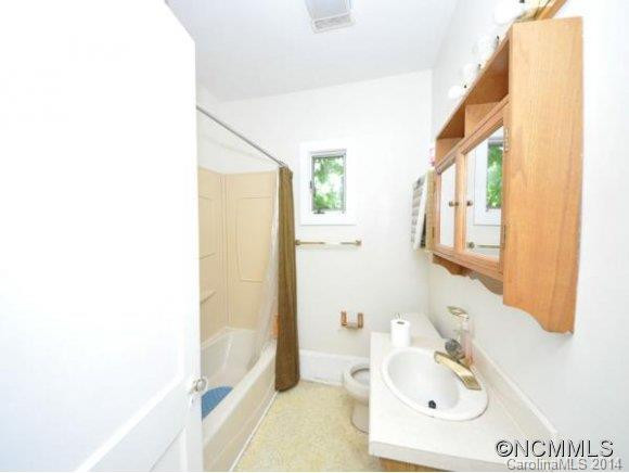 1014 OLD SPARTANBURG RD. - Photo 5
