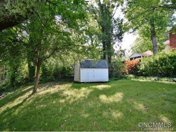 41 IMPERIAL COURT - Photo 13