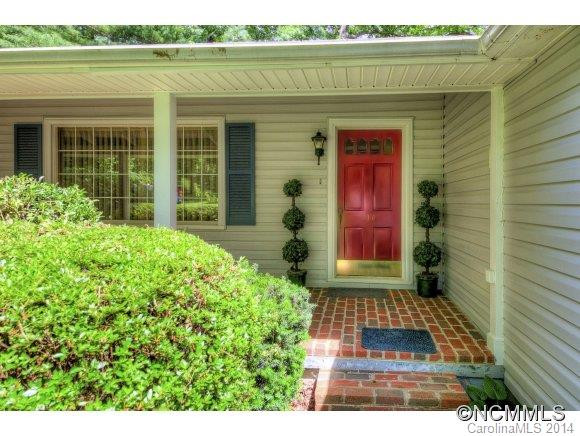 216 Sherwood Lane - Photo 2