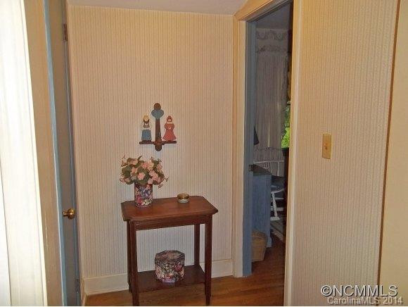 216 Sherwood Lane - Photo 11