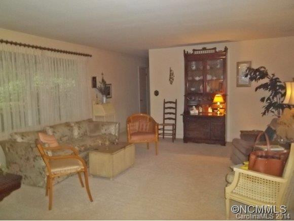 216 Sherwood Lane - Photo 4