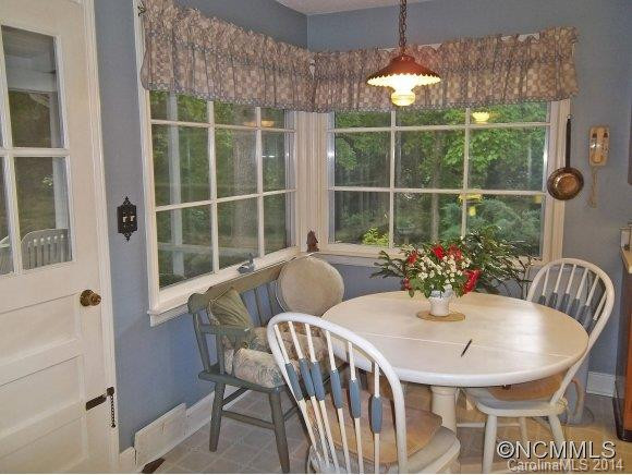 216 Sherwood Lane - Photo 8