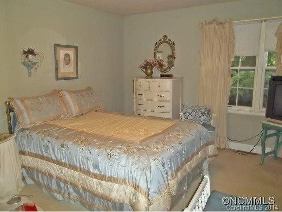 216 Sherwood Lane - Photo 9