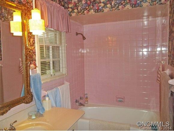 216 Sherwood Lane - Photo 10