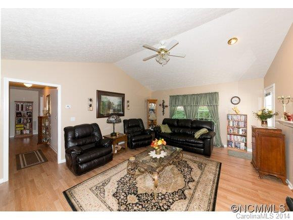 720 Chestnut Trail - Photo 6