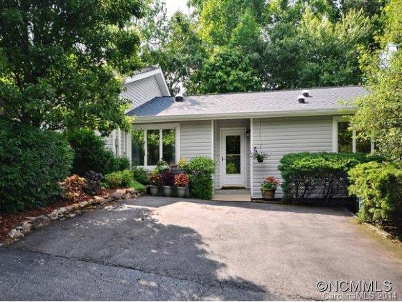 75 HOLLYBROOK DR