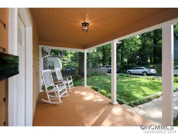 79 Logan Avenue - Photo 2