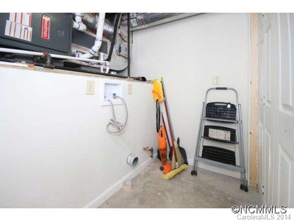 79 Logan Avenue - Photo 17