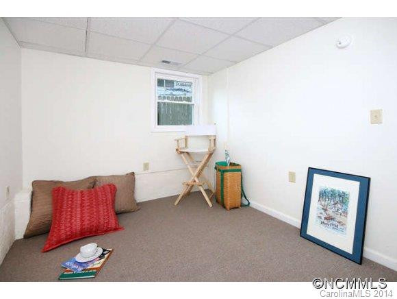 79 Logan Avenue - Photo 18