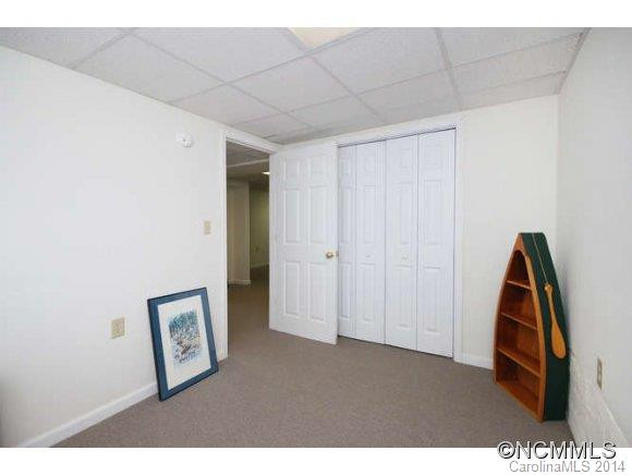 79 Logan Avenue - Photo 19