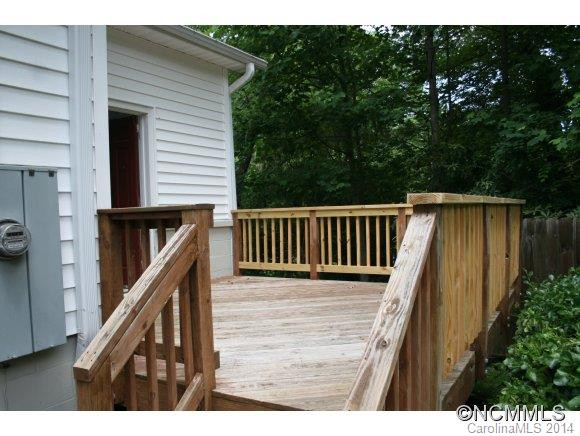 714 Oak Terrace - Photo 5