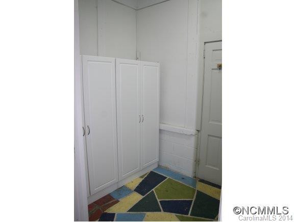 714 Oak Terrace - Photo 7