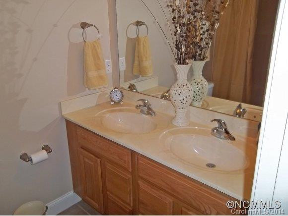 234 E Wash Creek Drive - Photo 9